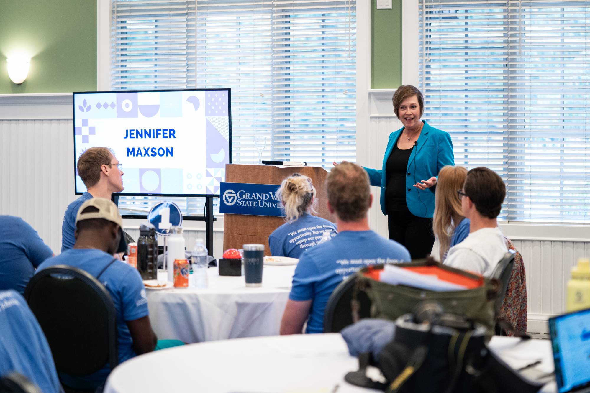 Jen Maxson Presenting to Students